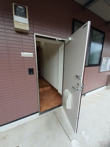 グリーンヒル伍番館のエントランス|ゆとりのあるエントランスです