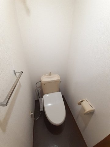 グリーンヒル伍番館のトイレ|コンパクトで使いやすいトイレです