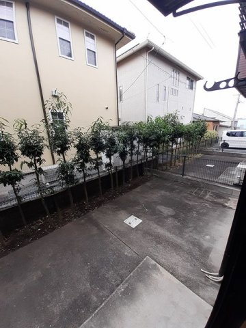 グリーンヒル伍番館の庭|たまにはお庭で休日を過ごしてみるのもよいかもしれません