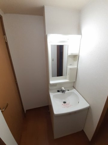 グリーンヒル伍番館の洗面所|洗面所です