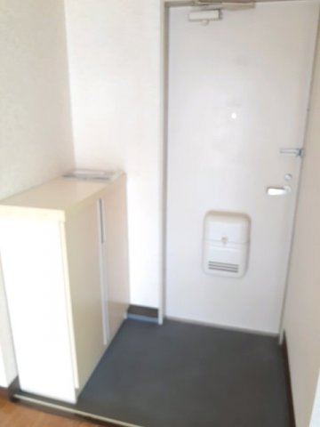 平國ハイツの玄関|シンプルで使いやすい玄関です