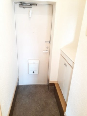 【玄関】 | ディアコートＢ | きれいな玄関です