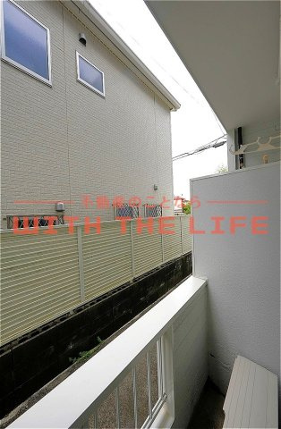 プライマリー合川C棟【キャッシュバック対象物件】のバルコニー|バルコニー付きです