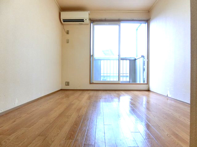 アミチミエⅡの居間・リビング