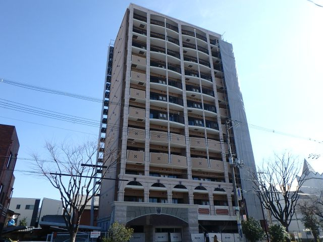 東大阪市三ノ瀬１丁目の賃貸マンションの外観