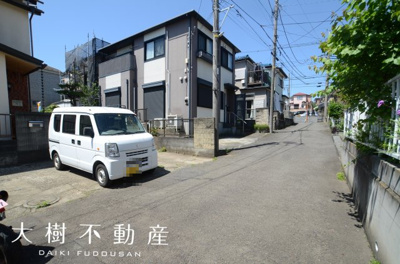 【前面道路含む現地写真】 | 綾瀬市寺尾南２丁目　売地　全2区画