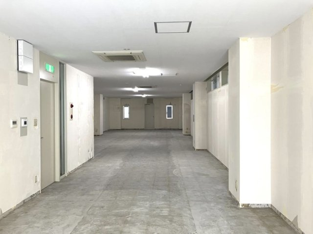 小町ビルの周辺