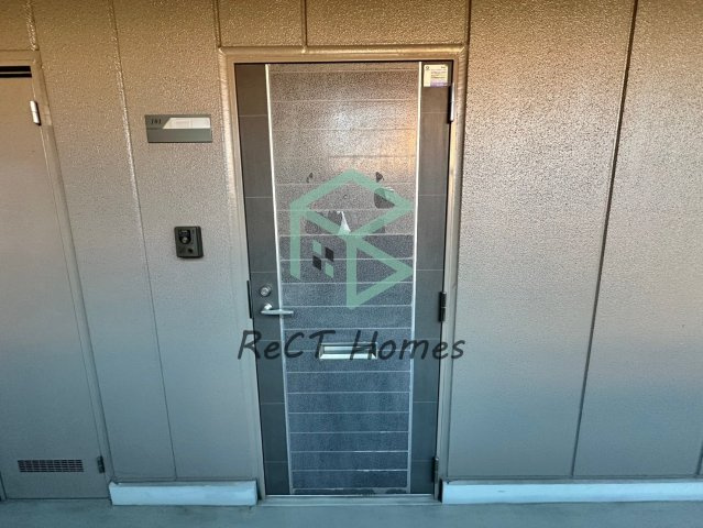 フィオーレ北条の玄関