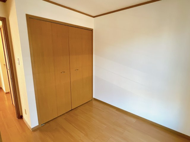 エクセルグリーンの洋室