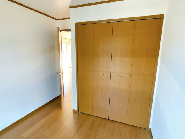エクセルグリーンの洋室