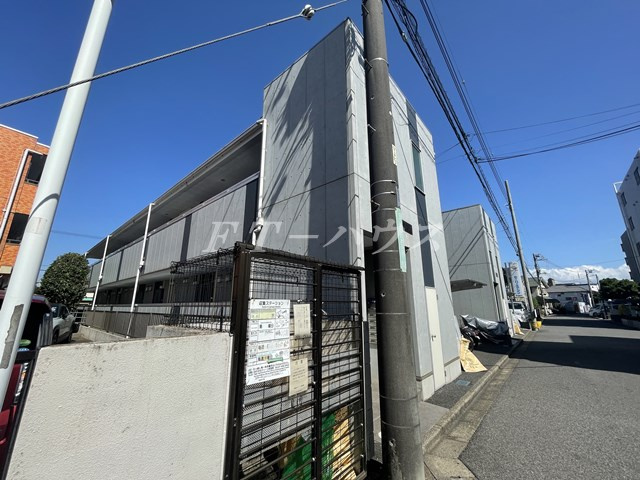 ロングインＡの外観