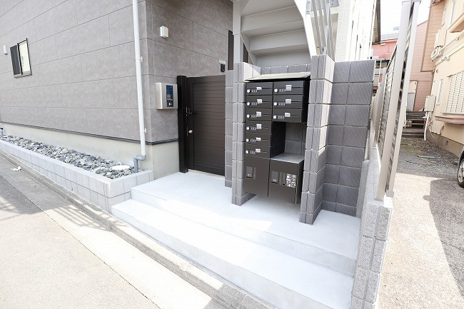 MELDIA福生のエントランス