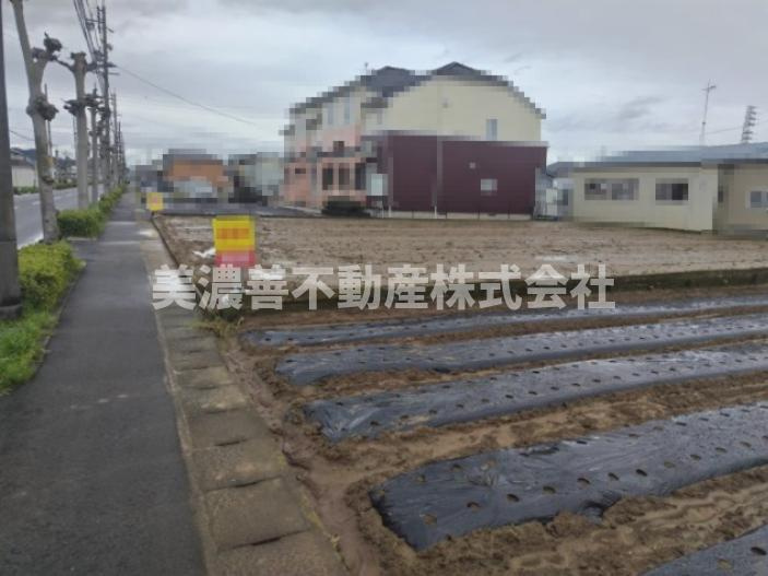 ６３０１０　岐阜市西中島土地の前面道路含む現地写真