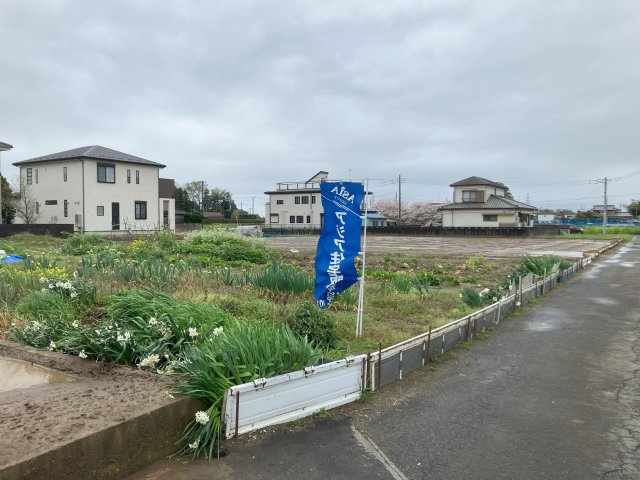 敷地面積９６坪　売地　北葛飾郡杉戸町堤根の前面道路含む現地写真|北西側 約3.0ｍ公道