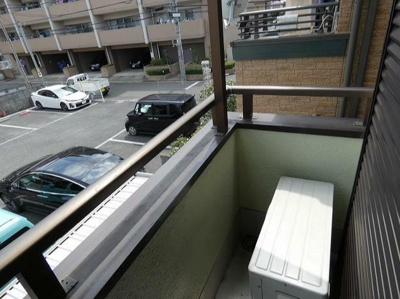 【バルコニー】 | 栄光ハイツ