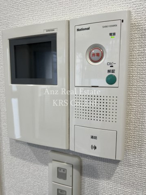 【セキュリティ】 | W.O.B AWAZA | 居ながら訪問者を確認できます！モニタ付きインターホン！