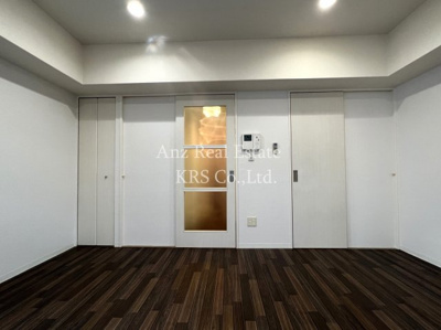 【洋室】 | W.O.B AWAZA | ダウンライトがお洒落な6.5帖のお部屋