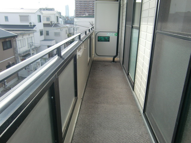 セルビシオ本山のバルコニー