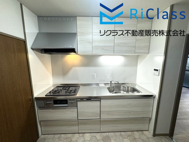 ライオンズマンション須磨妙法寺のキッチン|新調の食器洗い乾燥機付システムキッチンです