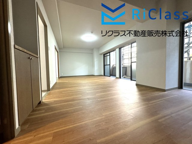 ライオンズマンション須磨妙法寺の居間・リビング|ゆったりとしたリビングです