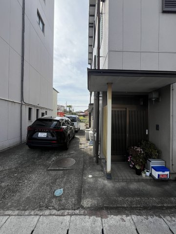 中古住宅　日の出町2丁目の駐車場
