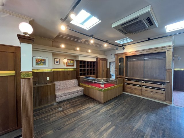 正木ビル　１階店舗の内装