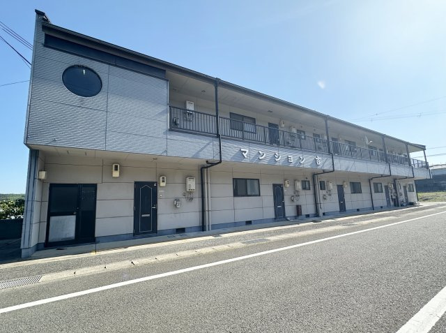 マンション吉の外観