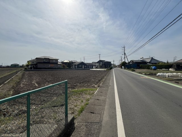 川越市久下戸　建築条件なし売地　JR川越線『南古谷駅』徒歩34分　【南古谷小学区】の前面道路含む現地写真