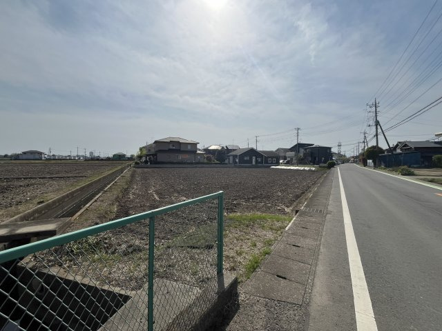 川越市久下戸　建築条件なし売地　JR川越線『南古谷駅』徒歩34分　【南古谷小学区】の前面道路含む現地写真
