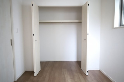 【収納】 | メゾンドティアラ美野島Ⅰ | 別号室の写真になります。現況優先。