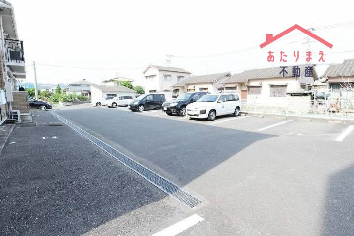 パストラル土井の駐車場