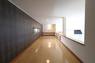 【洋室】 | POLARIS Crane JIGYO | 別号室の写真になります。現況優先。