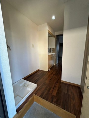 【玄関】 | メゾン・ド・ペール | 別号室の写真になります。現況優先。