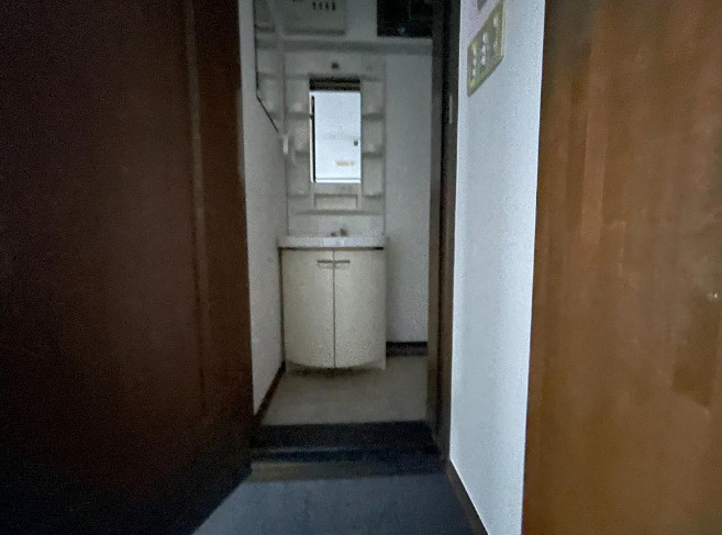 大津市本堅田４丁目の店舗事務所の洗面所|洗面所です
