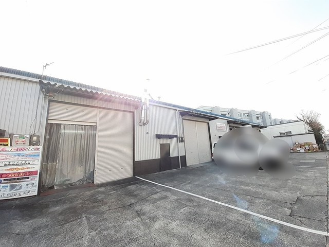 栗東市小柿９丁目の倉庫