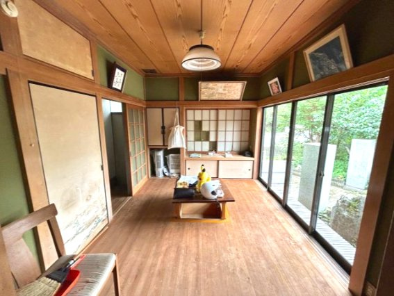 日の出町♪敷地約423坪！ゆとりの7LDK中古戸建の洋室