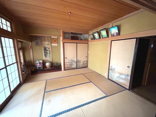 日の出町♪敷地約423坪！ゆとりの7LDK中古戸建の和室