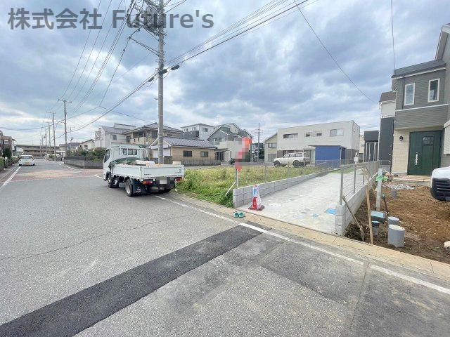 三郷市泉1丁目　新築戸建　全1棟の前面道路含む現地写真|前面道路含む現地写真です。