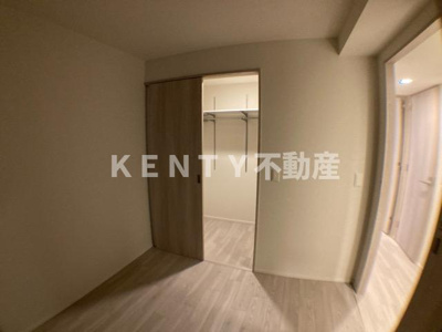 【内装】 | ザ・ケンジントン・レジデンス上池台 | 明るい室内です