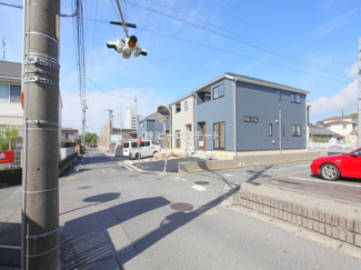 【前面道路含む現地写真】