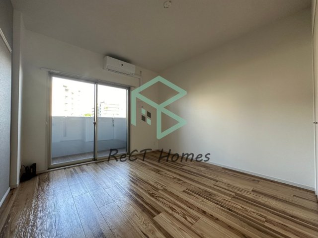 姫路市岡田の賃貸マンションの居間・リビング