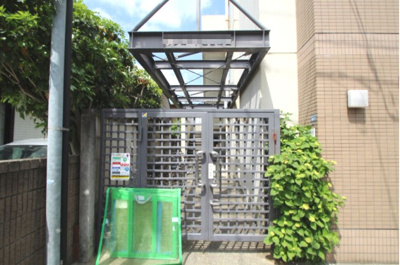 【エントランス】 | サンコートときわ台 | 落ち着いたエントランスです