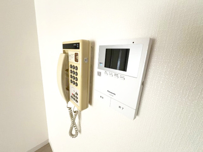 【セキュリティ】 | ロイヤルメゾン岡本Ⅲ