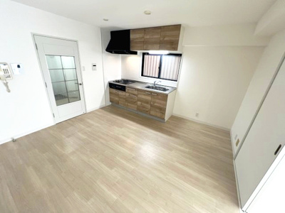 【居間・リビング】 | ロイヤルメゾン岡本Ⅲ