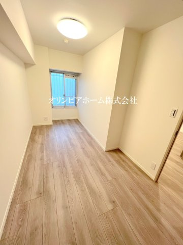 東大島ファミールハイツ1号館　13階　リ　ノベーション済の洋室