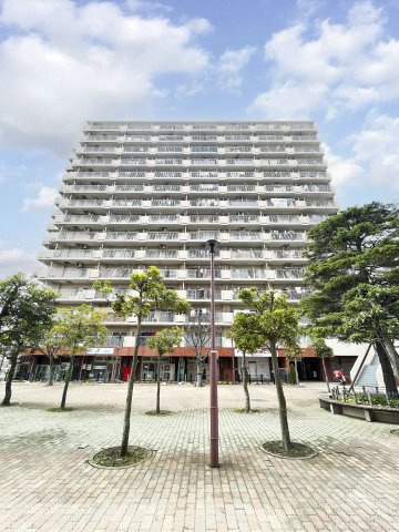 東大島ファミールハイツ1号館　13階　リ　ノベーション済の外観