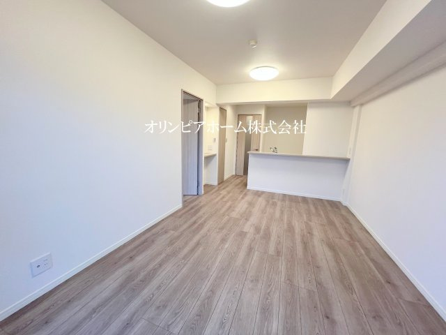 東大島ファミールハイツ1号館　13階　リ　ノベーション済の居間・リビング
