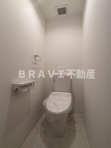 TRICERA Court BRAVI不動産のトイレ|【TRICERA Court】ゆったりとした空間のトイレです