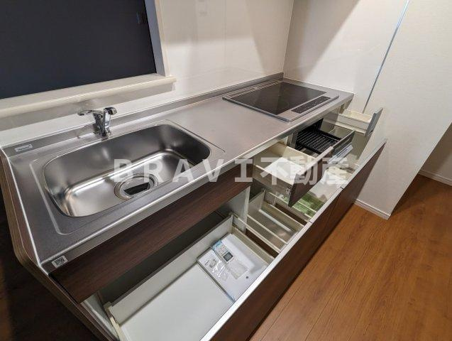 TRICERA Court BRAVI不動産のキッチン|【TRICERA Court】お料理しやすいキッチンです