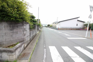 【前面道路含む現地写真】